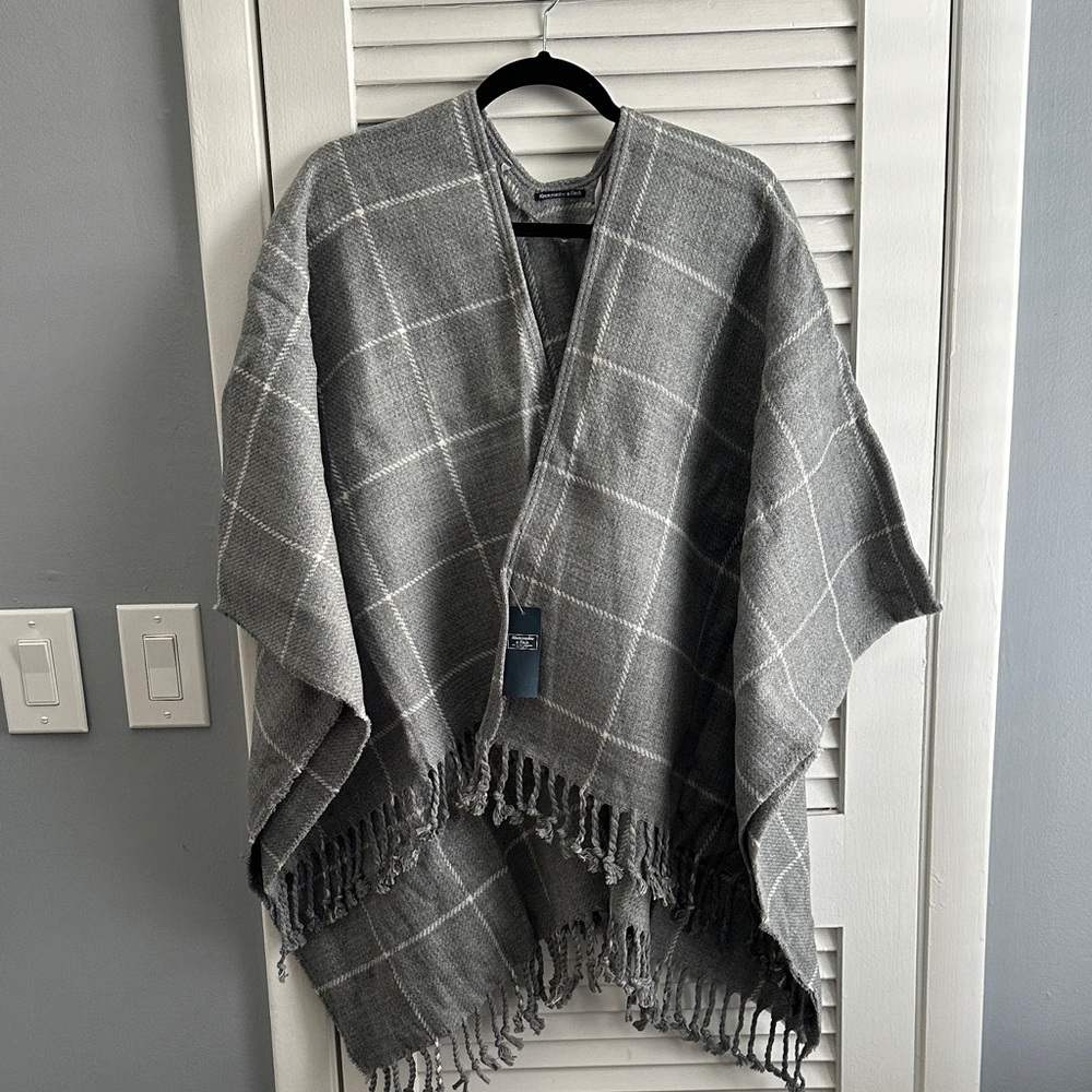 Abercrombie plaid poncho NWT scarf gray kimono shrug